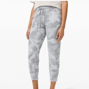 Lululemon Ready to Rulu cropped jogger